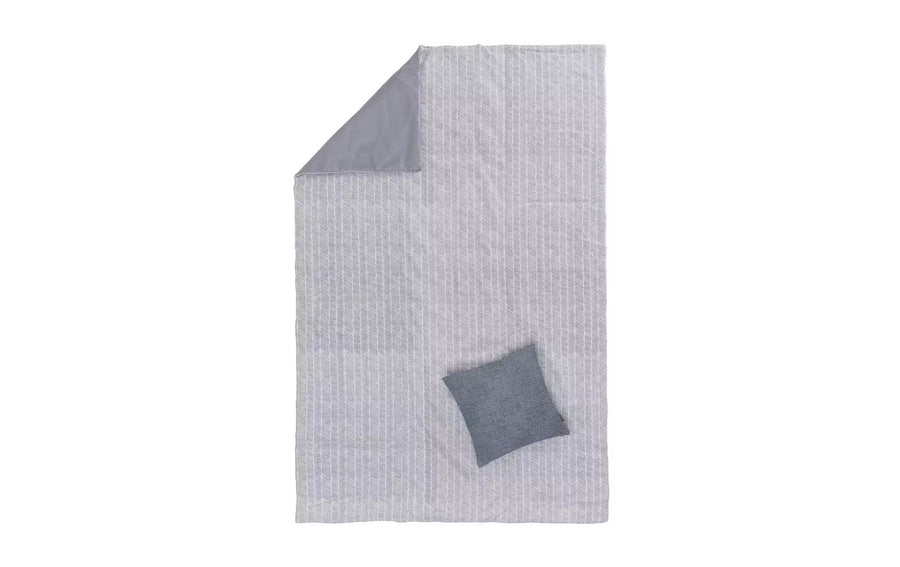 Urbanara Picknickdecke Mallur 130 x 190 cm - Taubenblau / Naturweiss