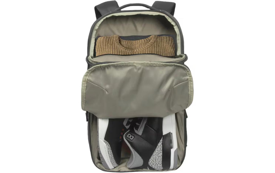 Targus Notebook-Rucksack Work+ Play 15-16", Grau