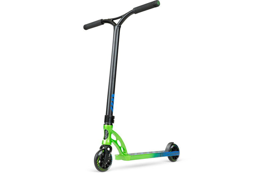 Madd Gear MGO 450 Acceleron Freestyle Scooter