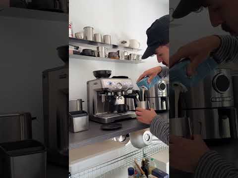 Sage Siebträgermaschine Barista Express Silber - Video 1