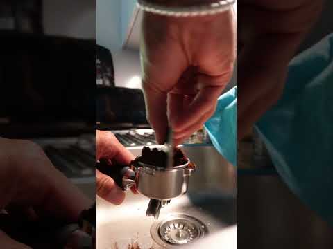 Sage Siebträgermaschine Barista Express Silber - Video 3